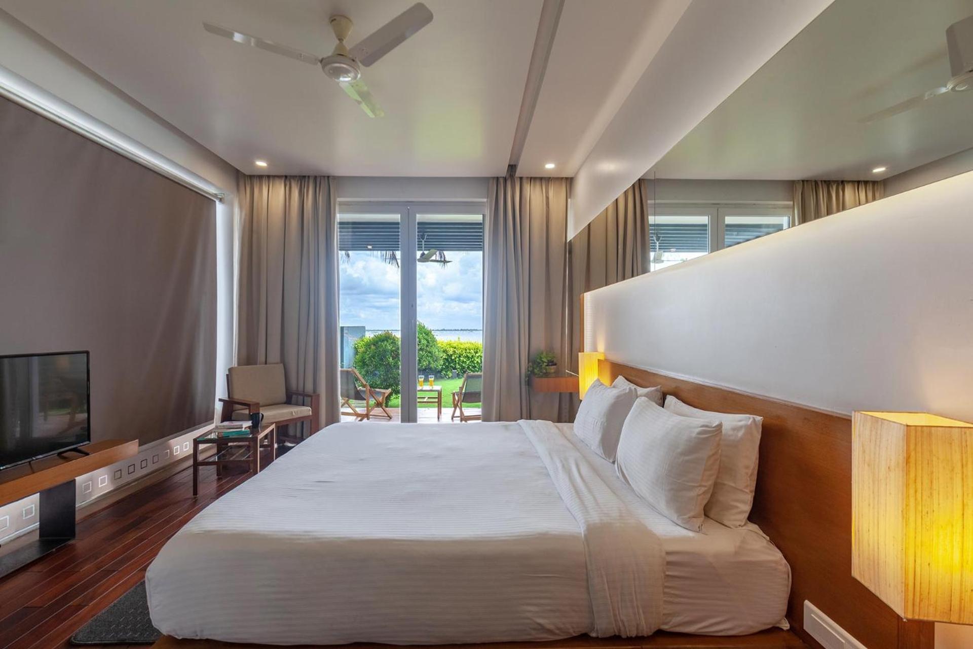 Stayvista At The Rain - River Villa With Infinity Pool Alappuzha Екстер'єр фото